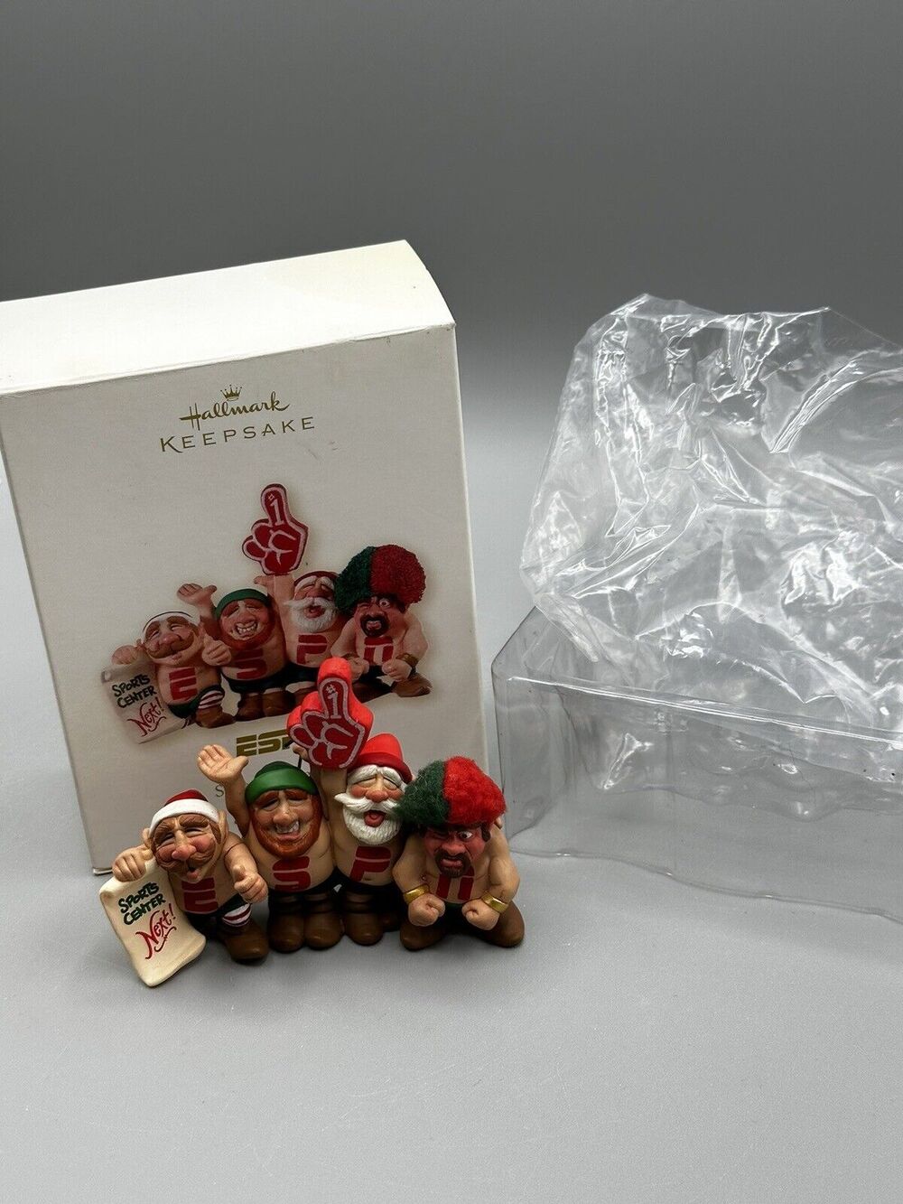 Hallmark Keepsake ESPN Sports Center Fans QX12164 2008 Tracy Larsen China